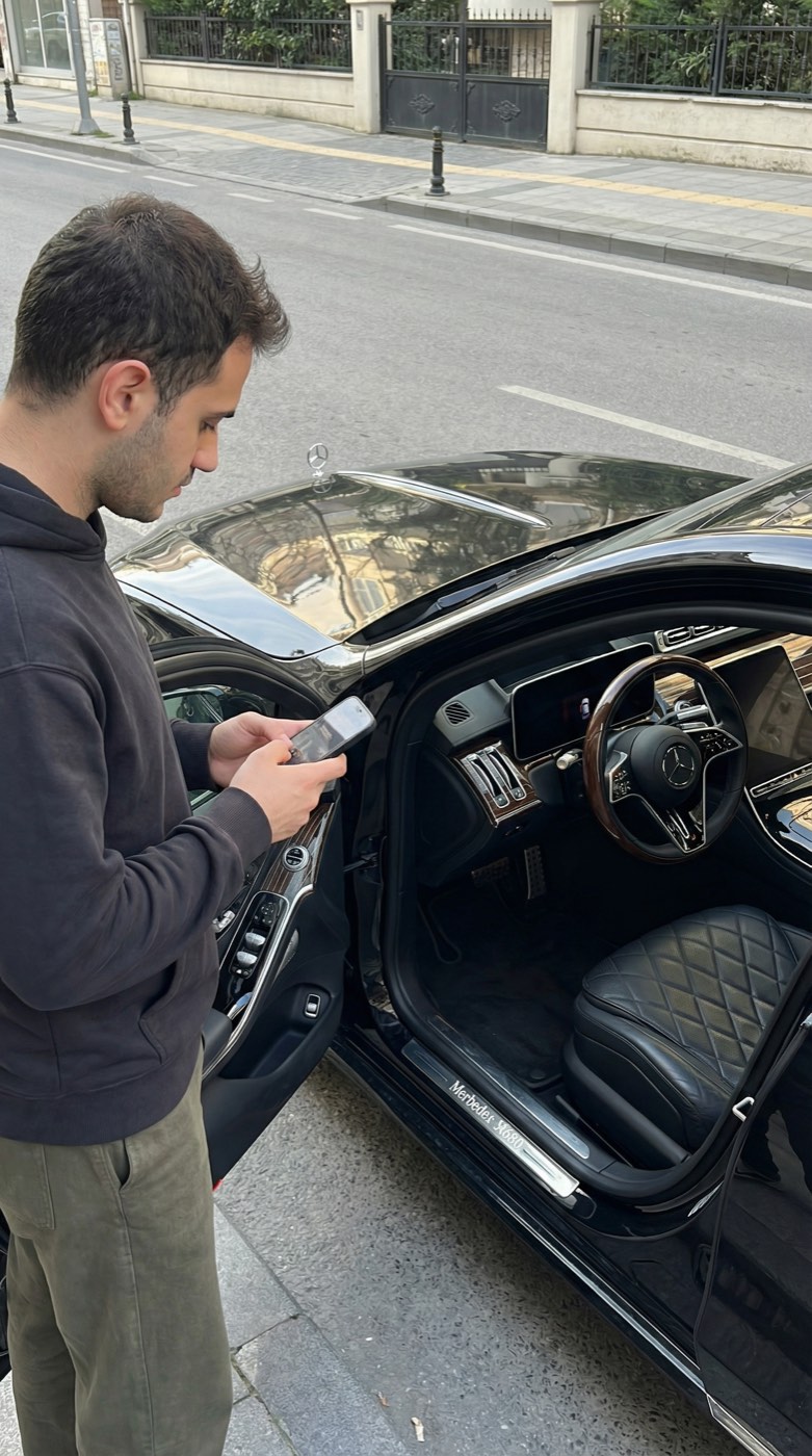 Mercedes-Maybach S680 Kapı Açık (yumuşak gündüz ışığı) örnek görsel