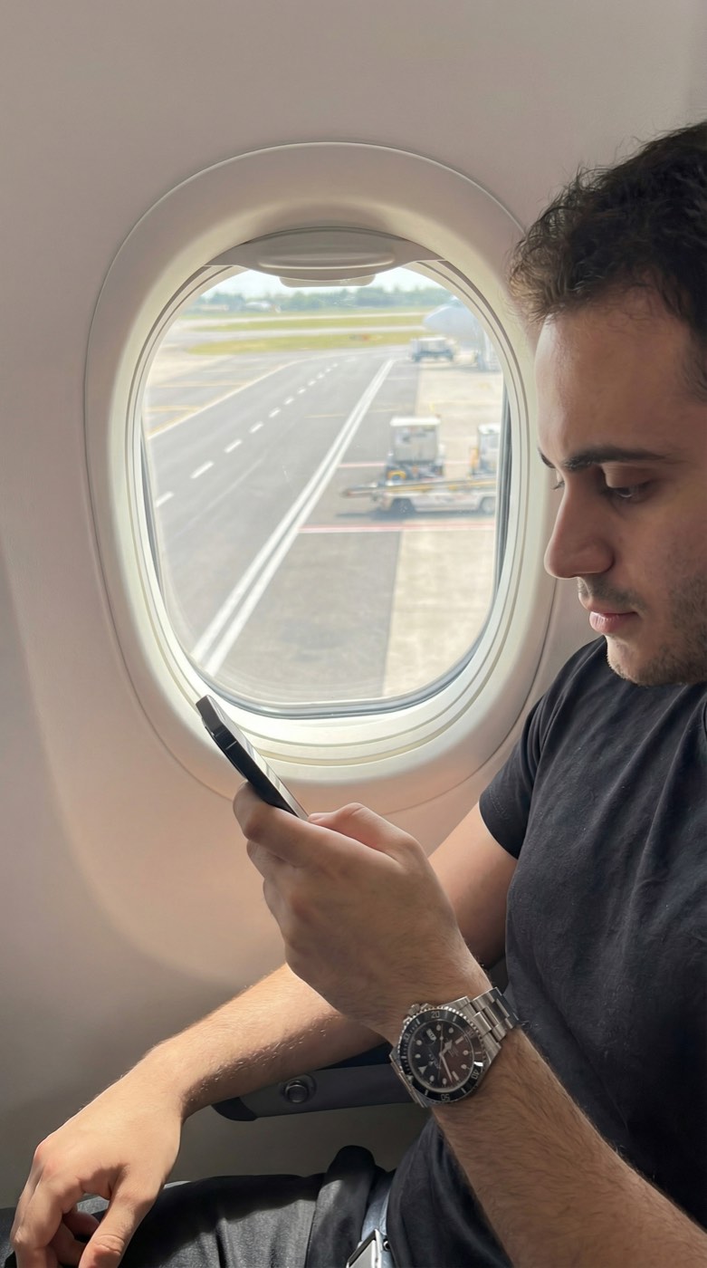 Özel Jet Taxiing on Runway Before Takeoff örnek görsel