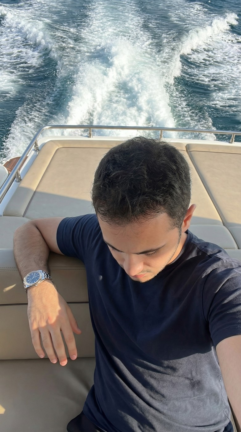 Yacht Seated Stern Bench ile Wake Behind örnek görsel